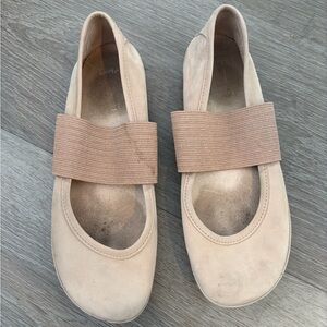 Camper blush pink ballet Women’s Elastic Strap Suede Flats - Nude